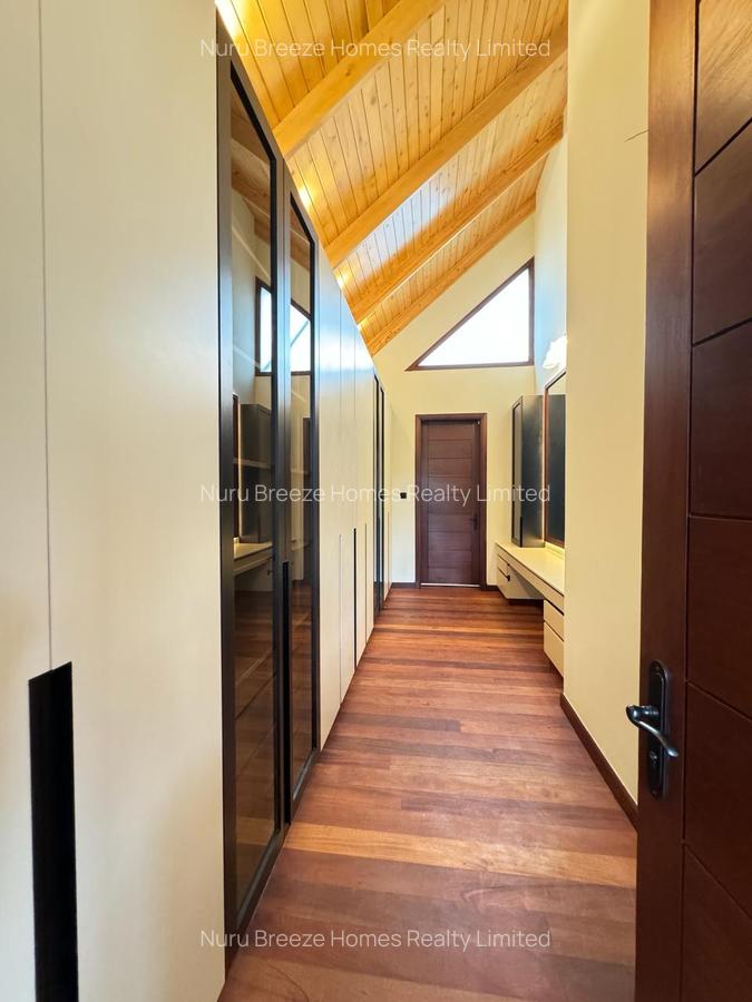 4 Bed House with En Suite in Runda - 12