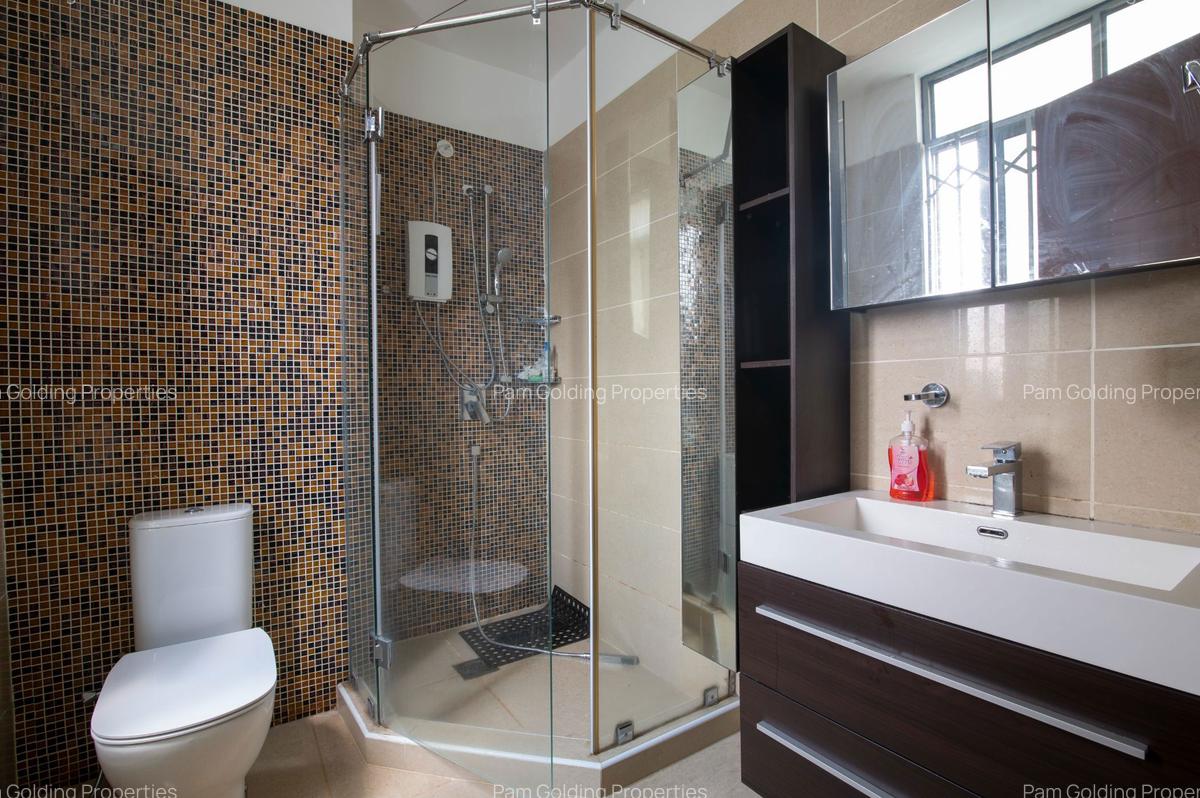 3 Bed Apartment with En Suite in Parklands - 13