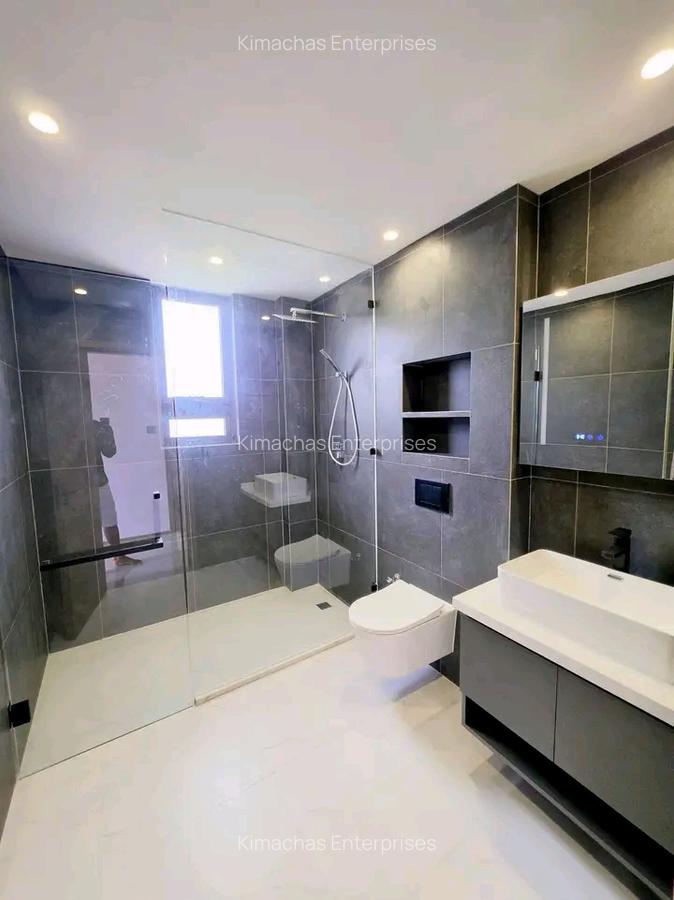 3 Bed Apartment with En Suite at Links Road - 11
