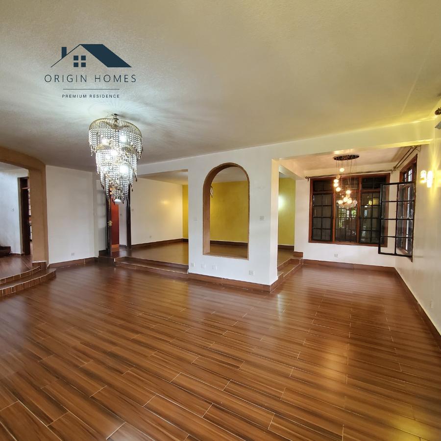 5 Bed Townhouse with En Suite at Lavington - 6