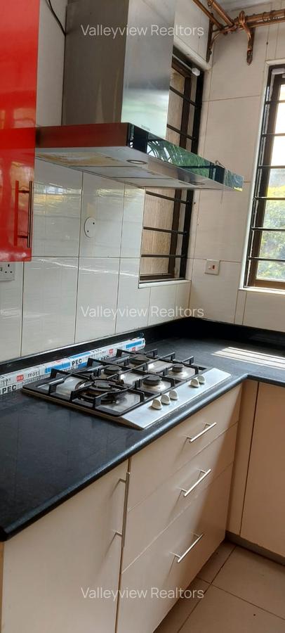 5 Bed Townhouse with En Suite at Lavington - 8