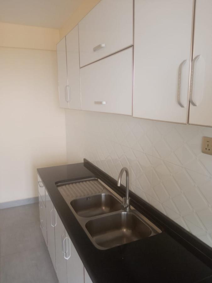 2 Bed Apartment with En Suite in Kilimani - 3