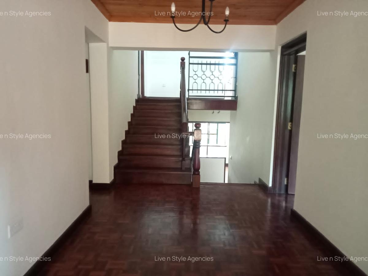 4 Bed House with En Suite in Runda - 13