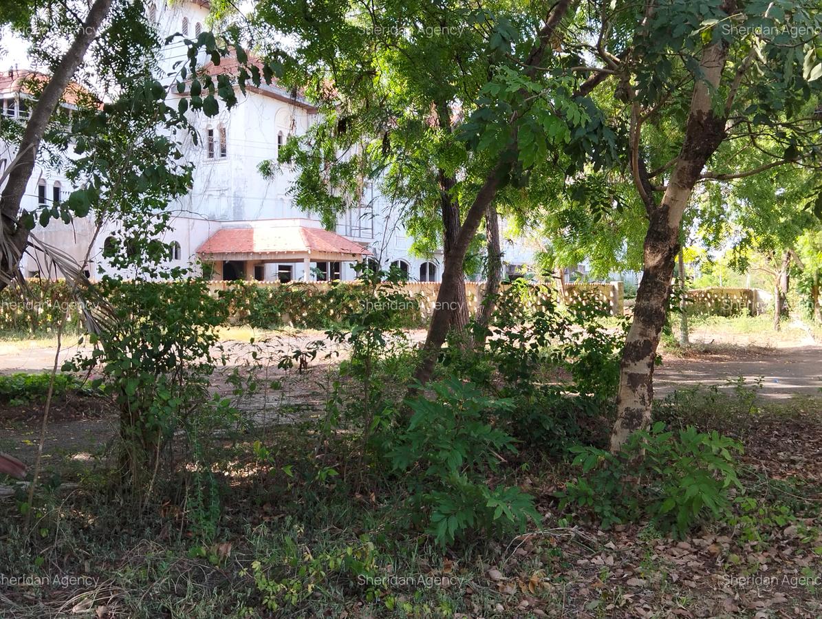 5 Bed Townhouse with En Suite at Park Lane - 8