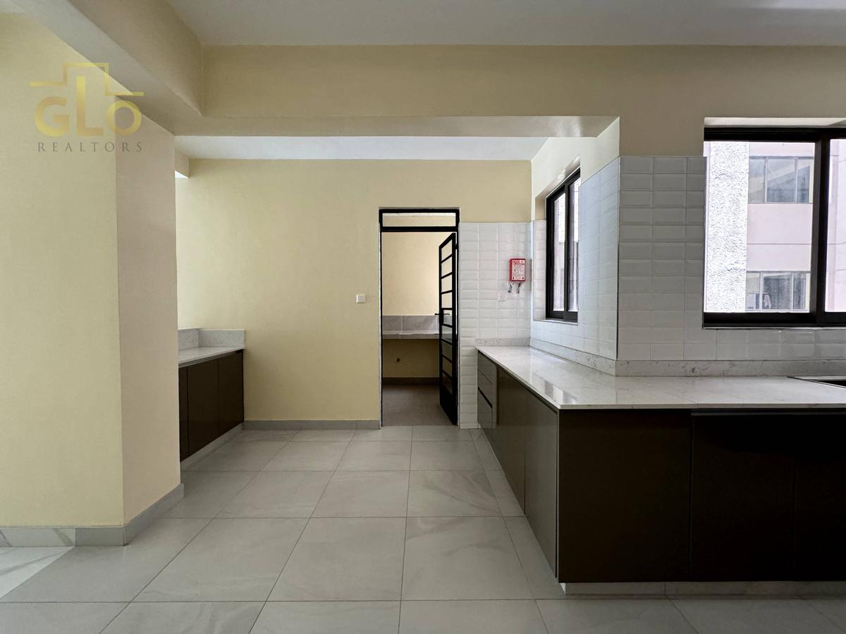 2 Bed Apartment with En Suite in General Mathenge - 8