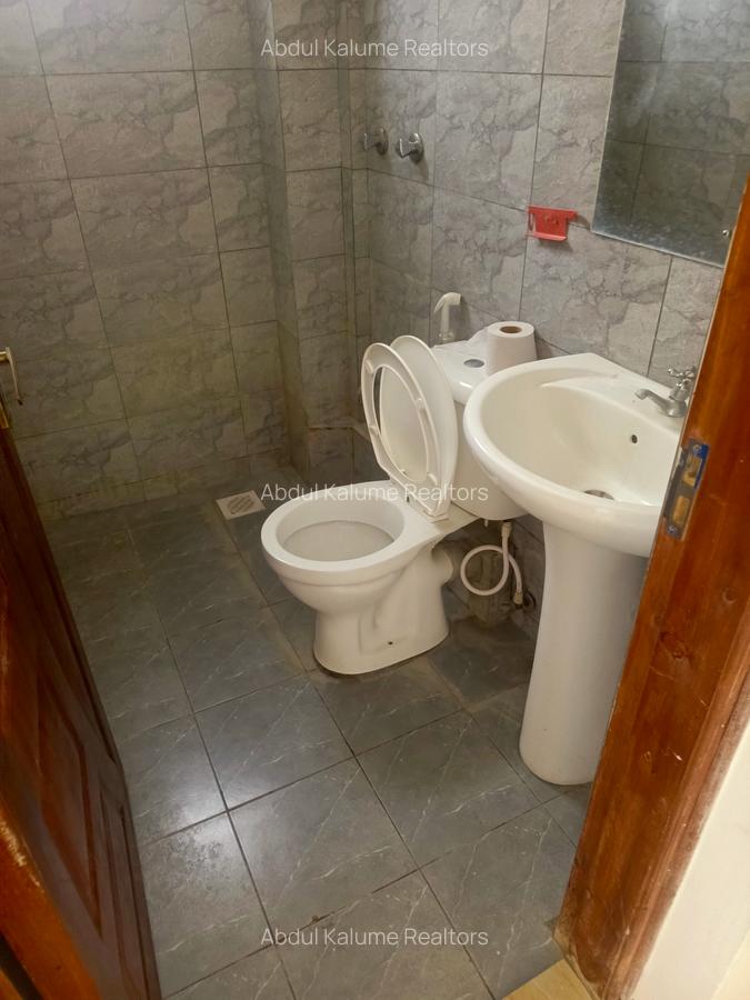 Serviced 2 Bed Apartment with En Suite at Bamburi - 20