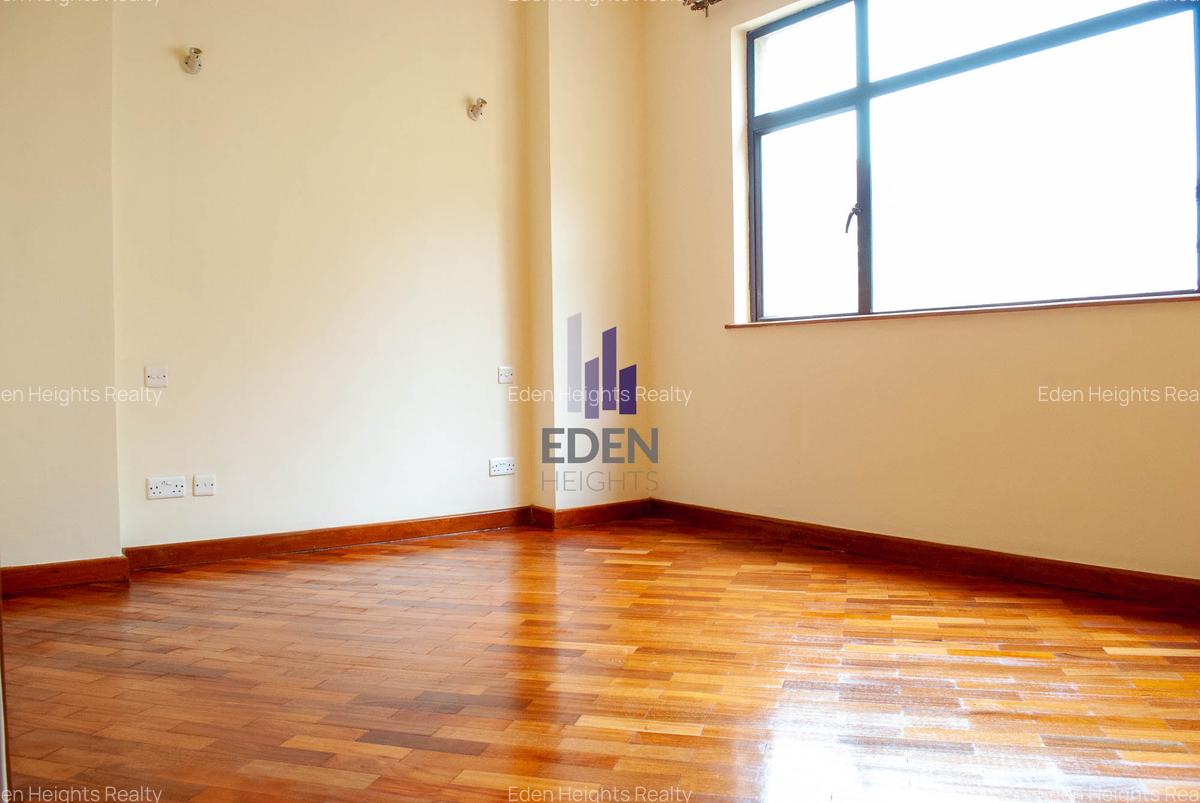 2 Bed Apartment with En Suite at Dennis Pritt - 9