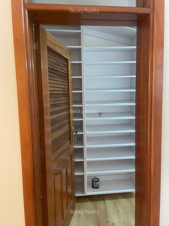 4 Bed House with En Suite in Tatu City - 9