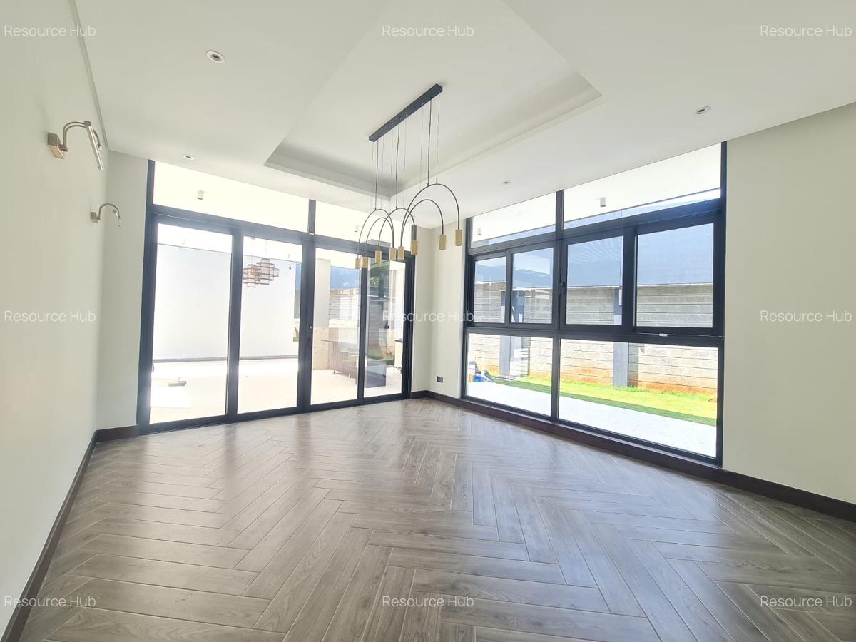 5 Bed House with En Suite at Nyari - 9