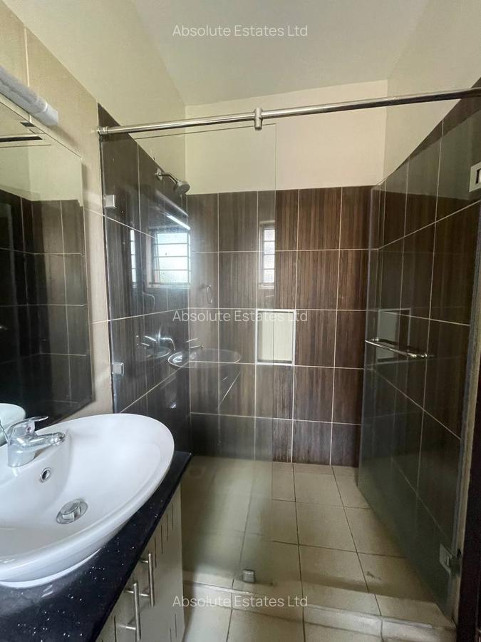 2 Bed Apartment with Swimming Pool in Kilimani - 16