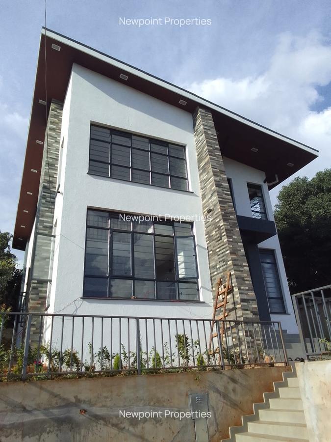 6 Bed Townhouse with En Suite at Muhuri Road - 2