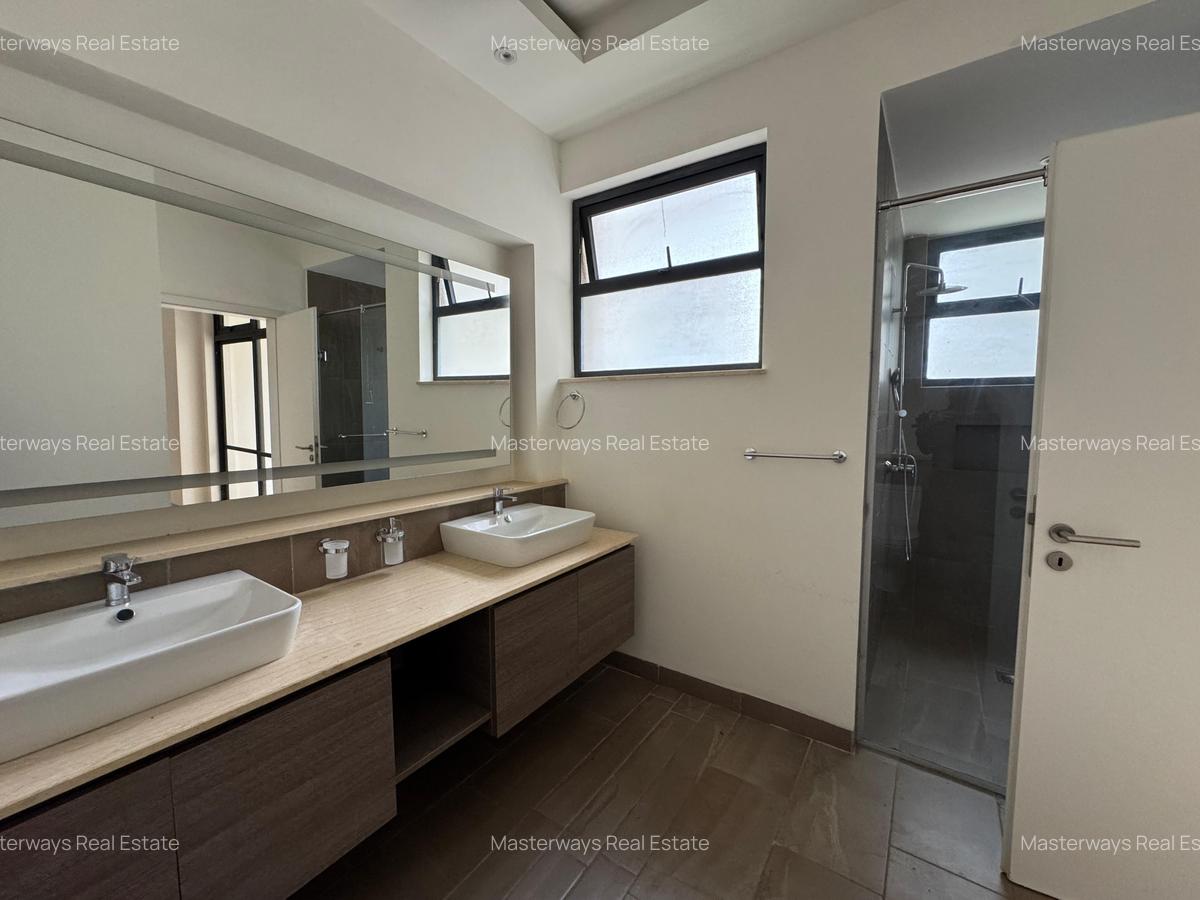 Serviced 3 Bed Apartment with En Suite in Riverside - 10