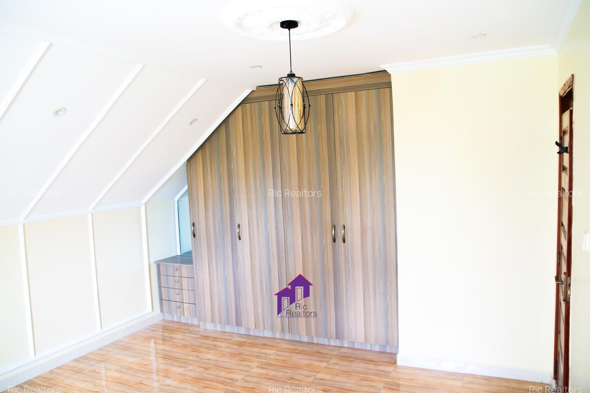 2 Bed Townhouse with En Suite at Karen North Road - 16