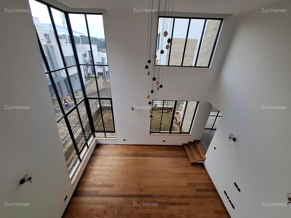 5 Bed Townhouse with En Suite in Lavington - 12