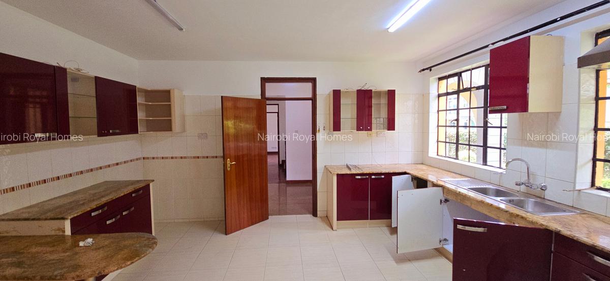 4 Bed Townhouse with En Suite at Mugumo Road - 17