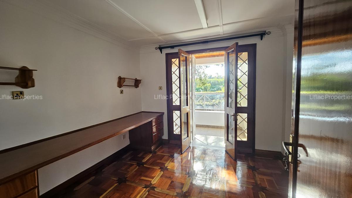 4 Bed House with En Suite in Runda - 19