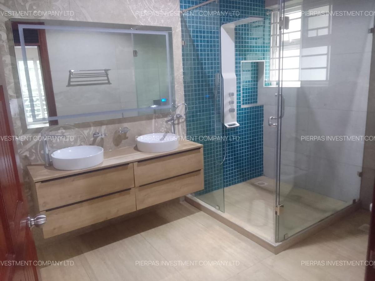 5 Bed Townhouse with En Suite in Rosslyn - 7