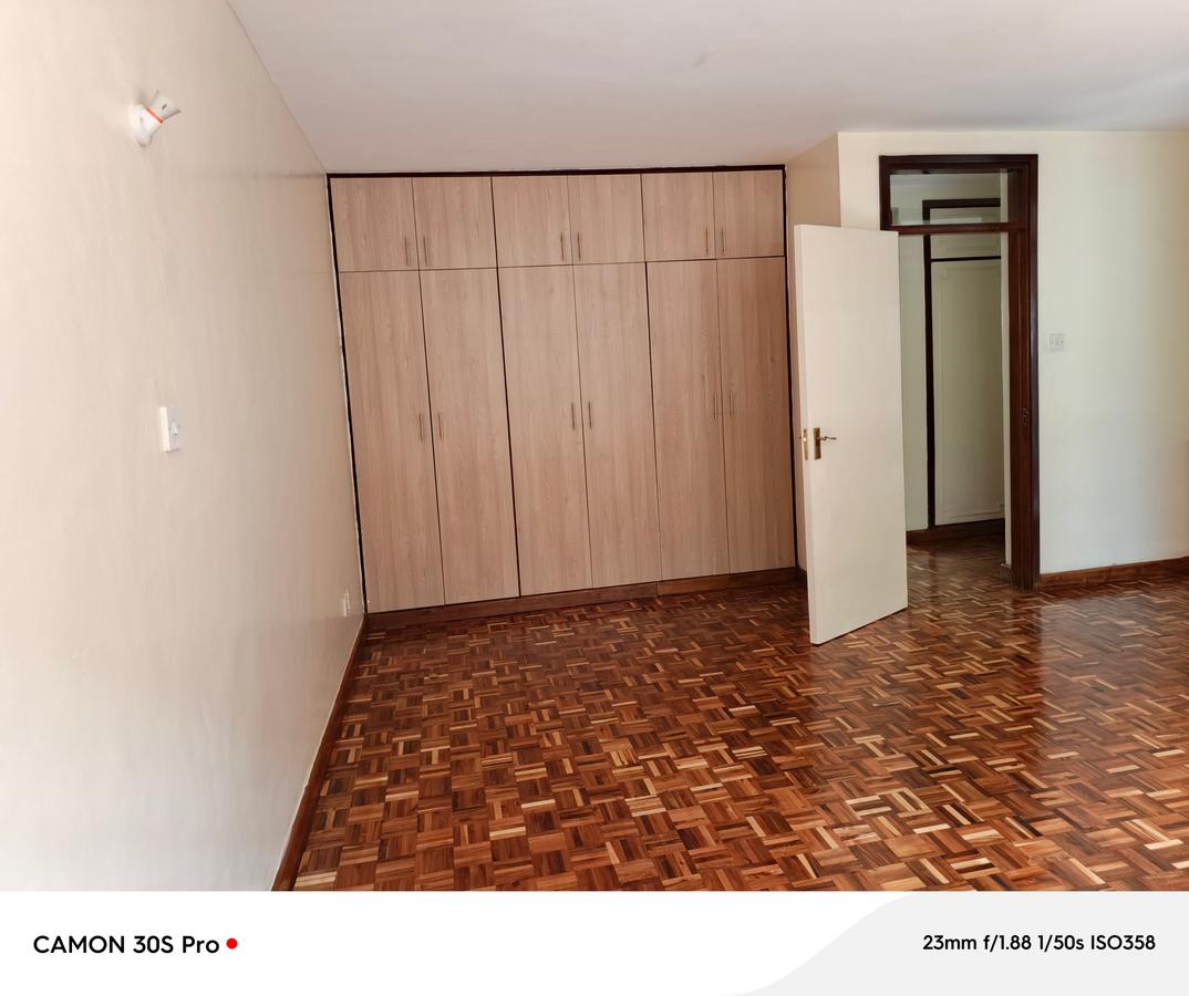 4 Bed Apartment with En Suite at Lavington - 5 4 Bed Apartment with En Suite at Lavington - 5