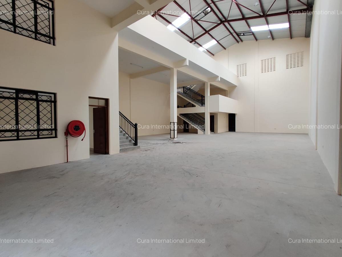6,362 ft² Warehouse with Service Charge Included in Ruaraka - 2
