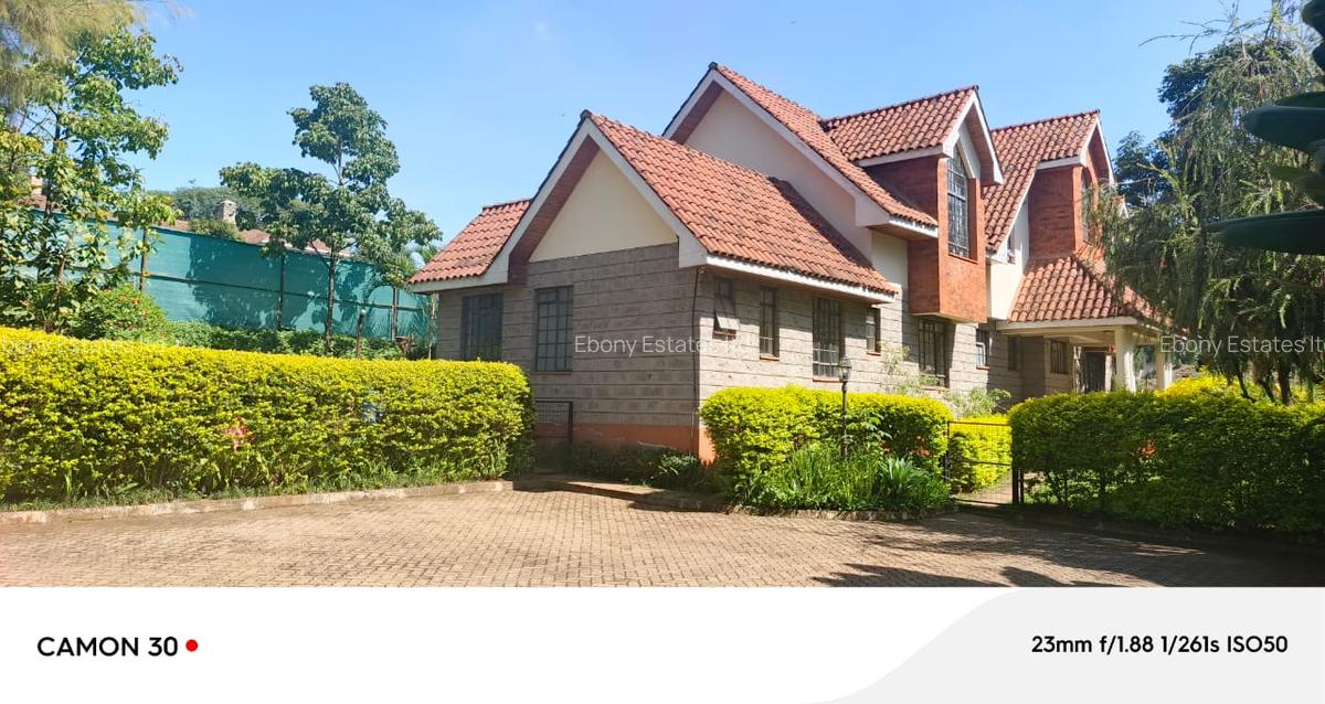 4 Bed Townhouse with En Suite in Lavington - 1