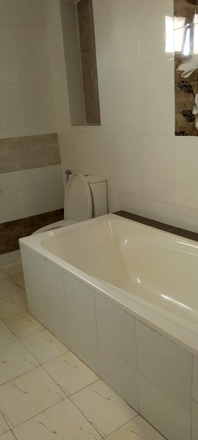 4 Bed Apartment with En Suite in Kilimani - 2