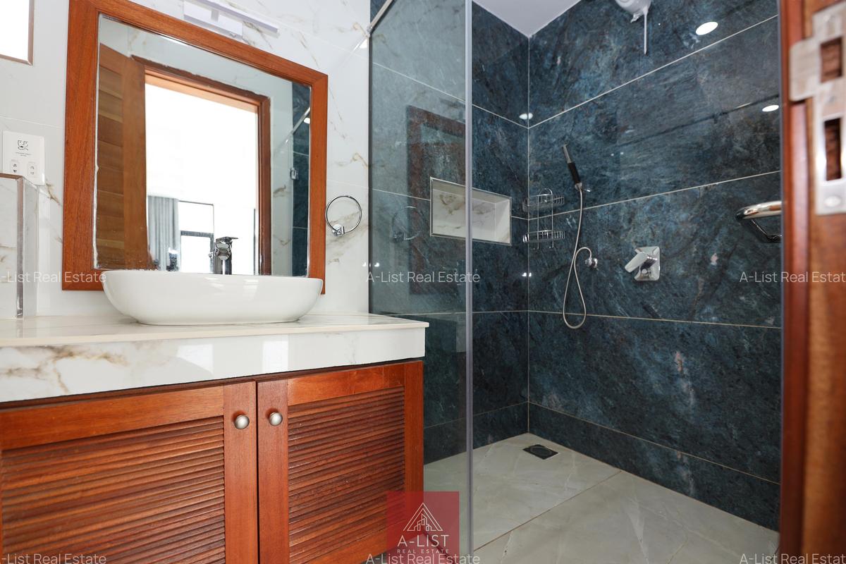 4 Bed Apartment with En Suite at Lantana Road - 14