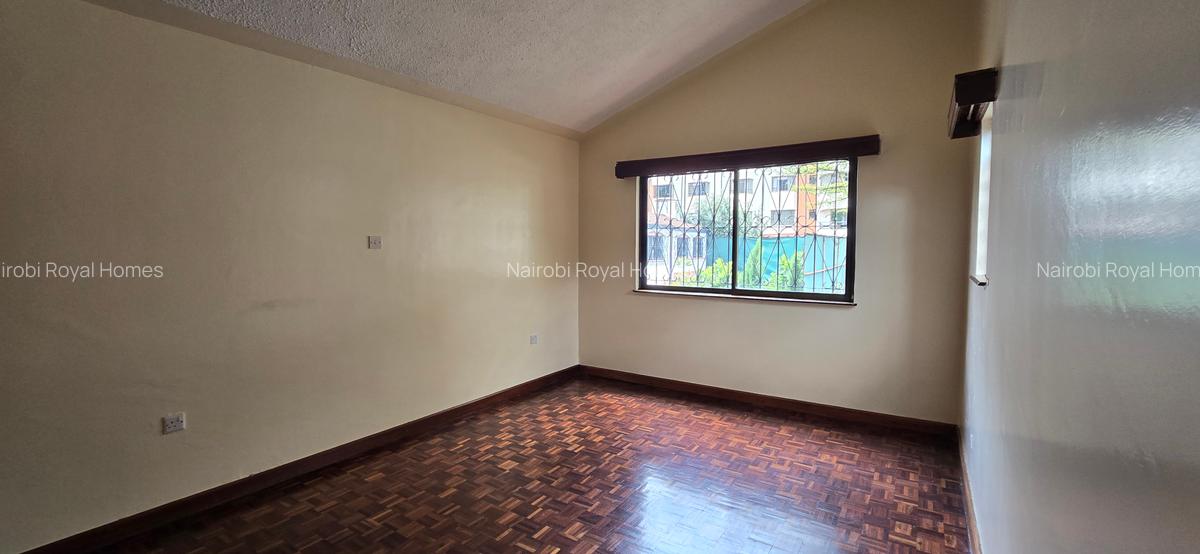 4 Bed Townhouse with En Suite at Ndemi Road - 16