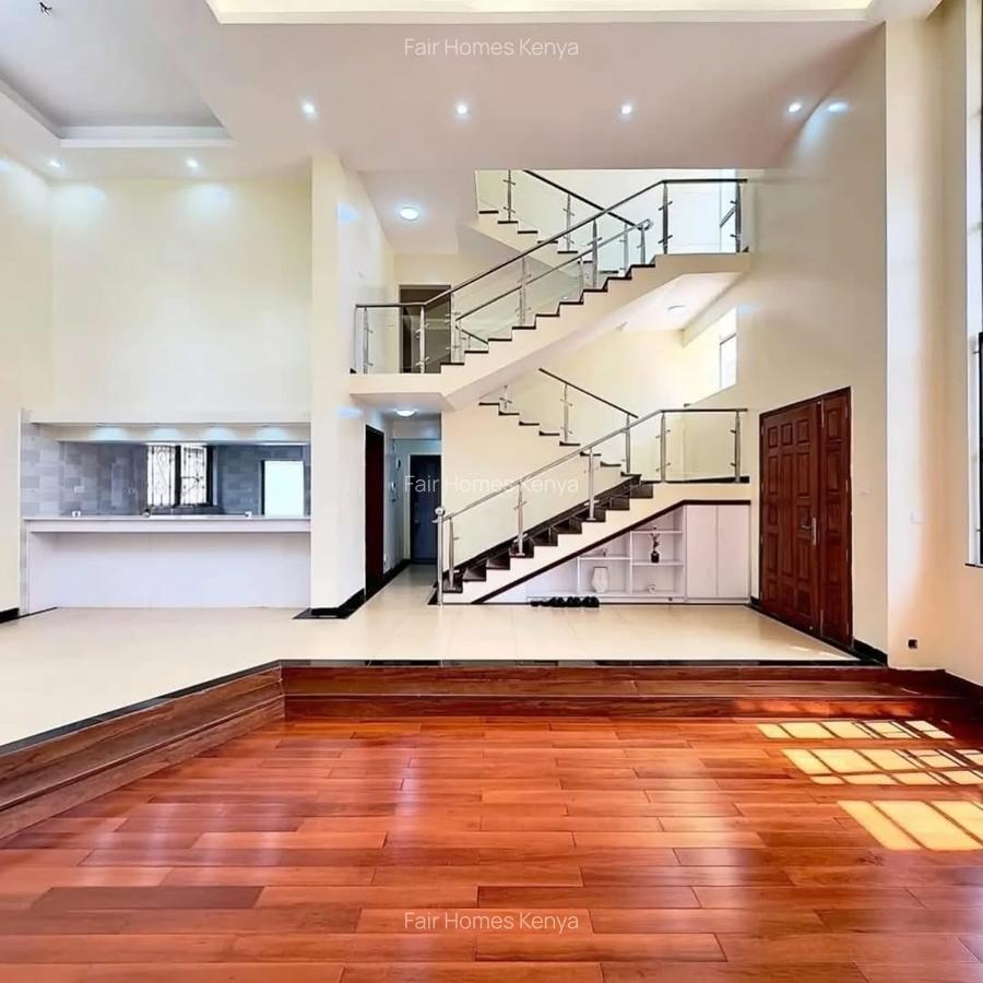 5 Bed Townhouse with En Suite at Chalbi Drive - 5