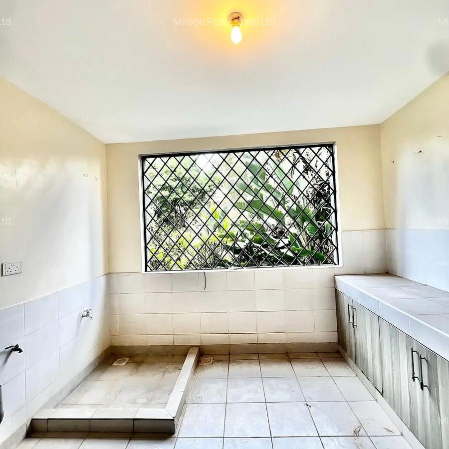 3 Bed Apartment with En Suite in Lavington - 8
