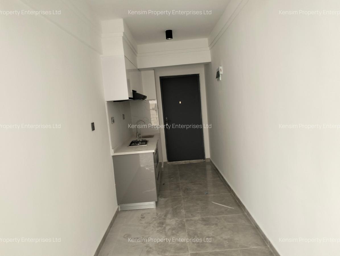 2 Bed Apartment with En Suite in Kilimani - 14