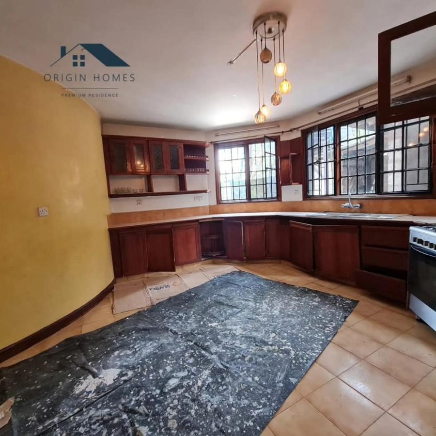 4 Bed Townhouse with En Suite at Lavington Green - 9