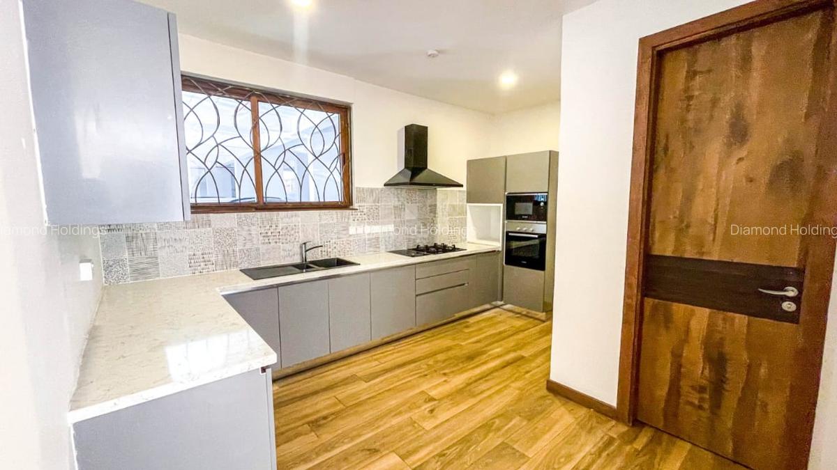 3 Bed Apartment with En Suite at General Matenge - 3