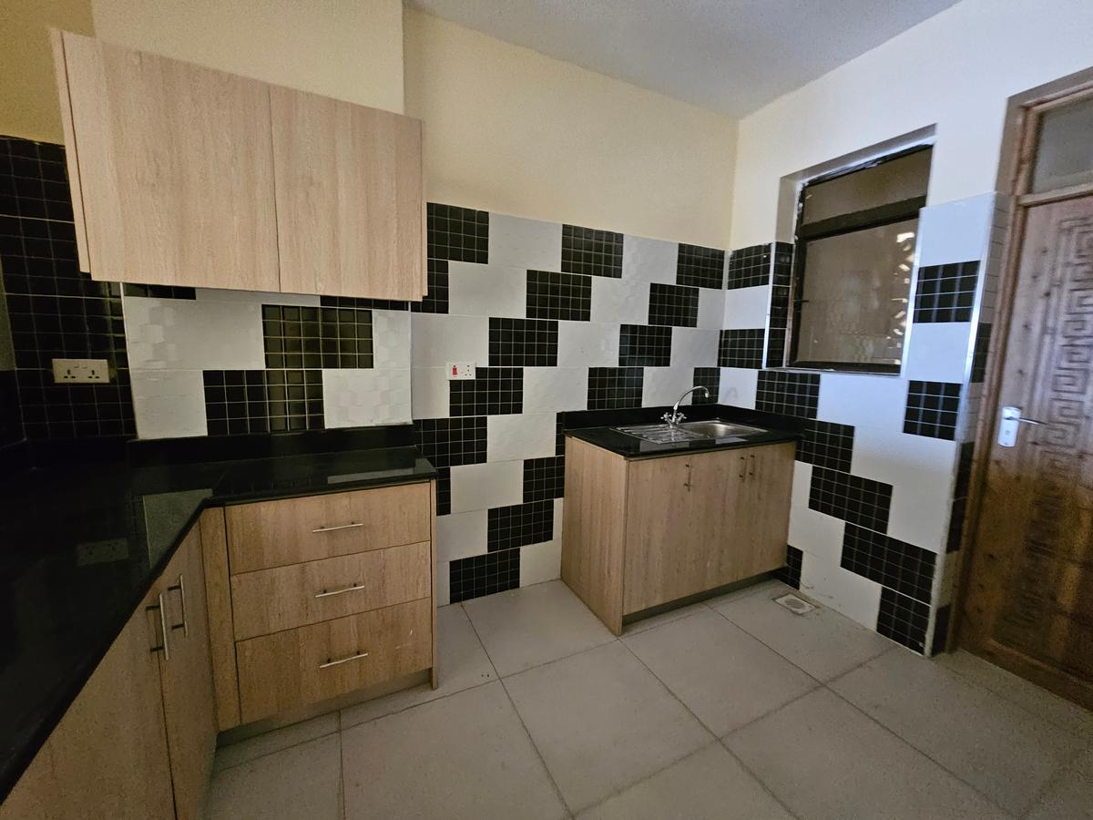 2 Bed Apartment with En Suite in Nyali Area - 8