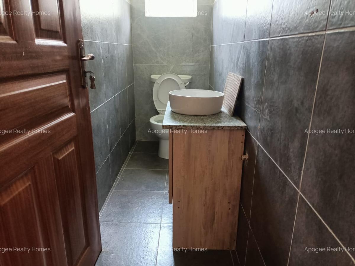 4 Bed House with En Suite at Westlands - 8