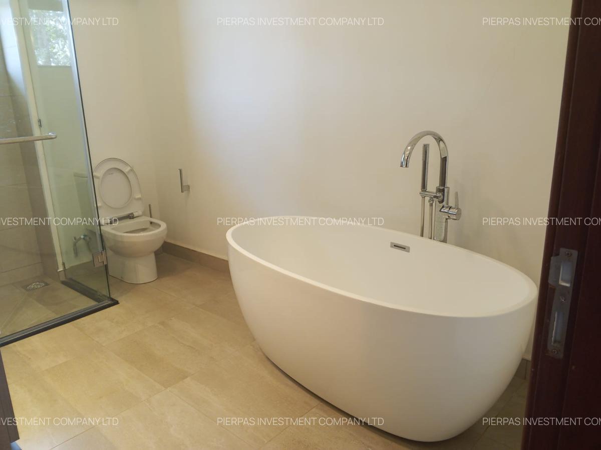 4 Bed Townhouse with En Suite in Runda - 19