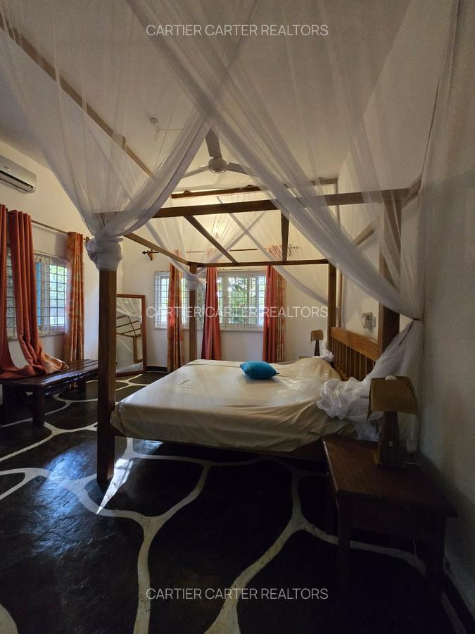 4 Bed Villa with En Suite in Watamu - 10