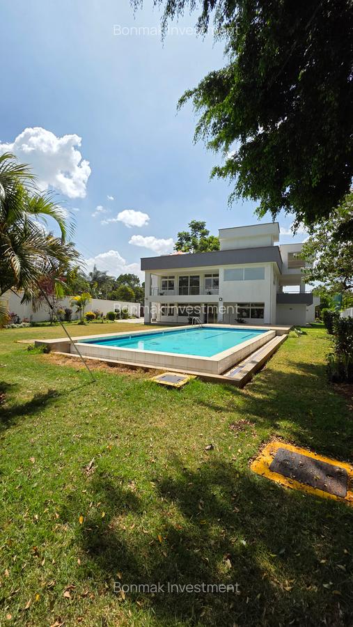 4 Bed House with En Suite at Old Runda - 3
