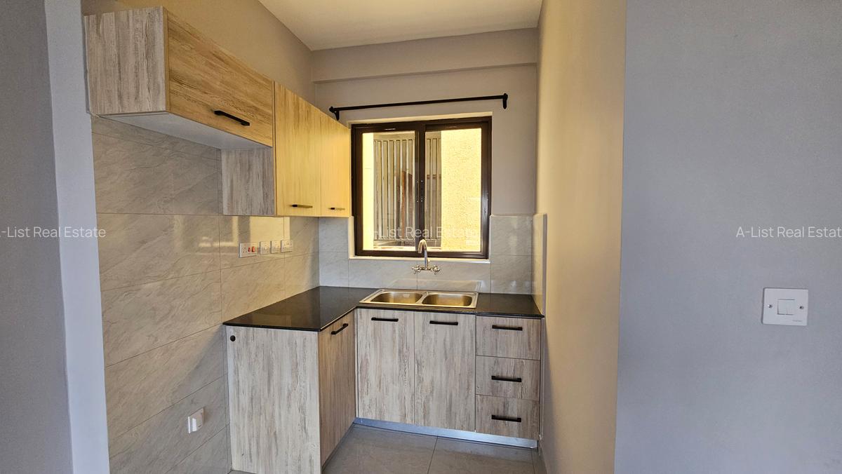 2 Bed Apartment with En Suite at School Lane - 7