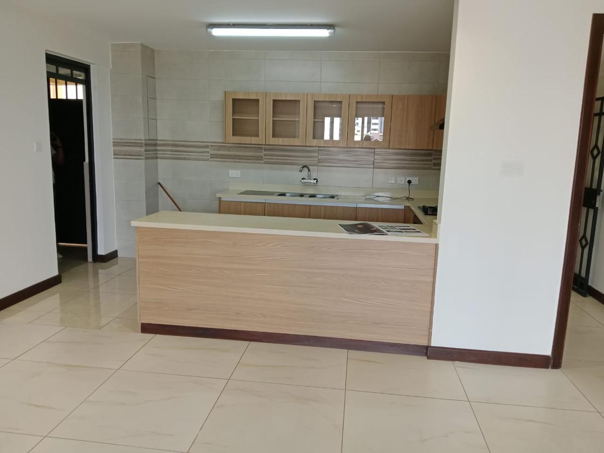 2 Bed Apartment with En Suite in General Mathenge - 8