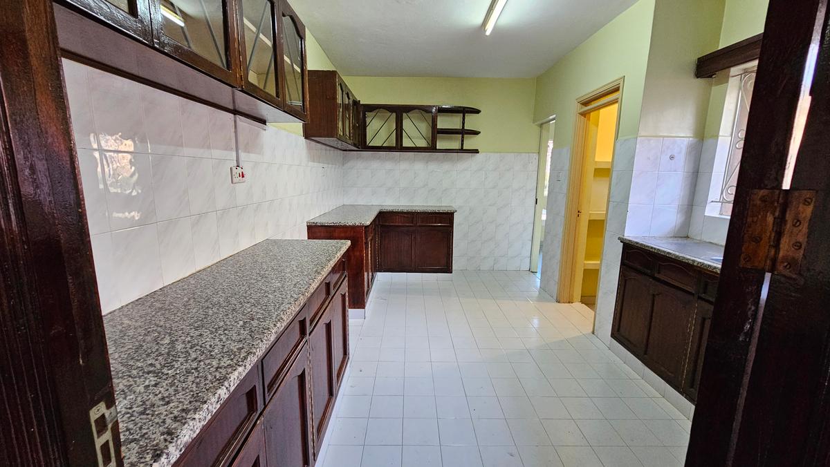 3 Bed Apartment with En Suite at Gatundu - 13