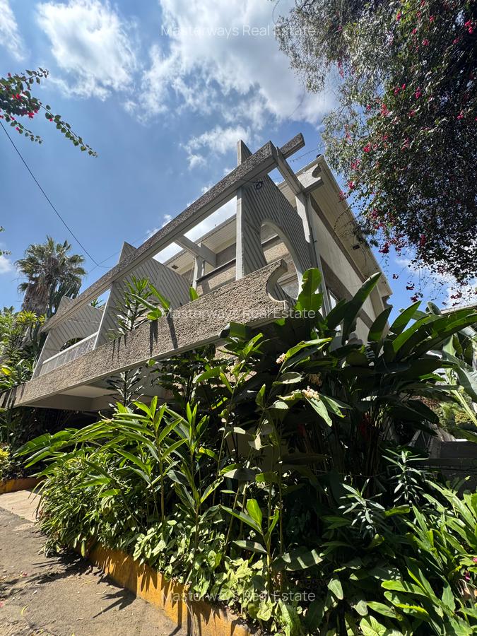 3 Bed Townhouse with En Suite in Lavington - 1