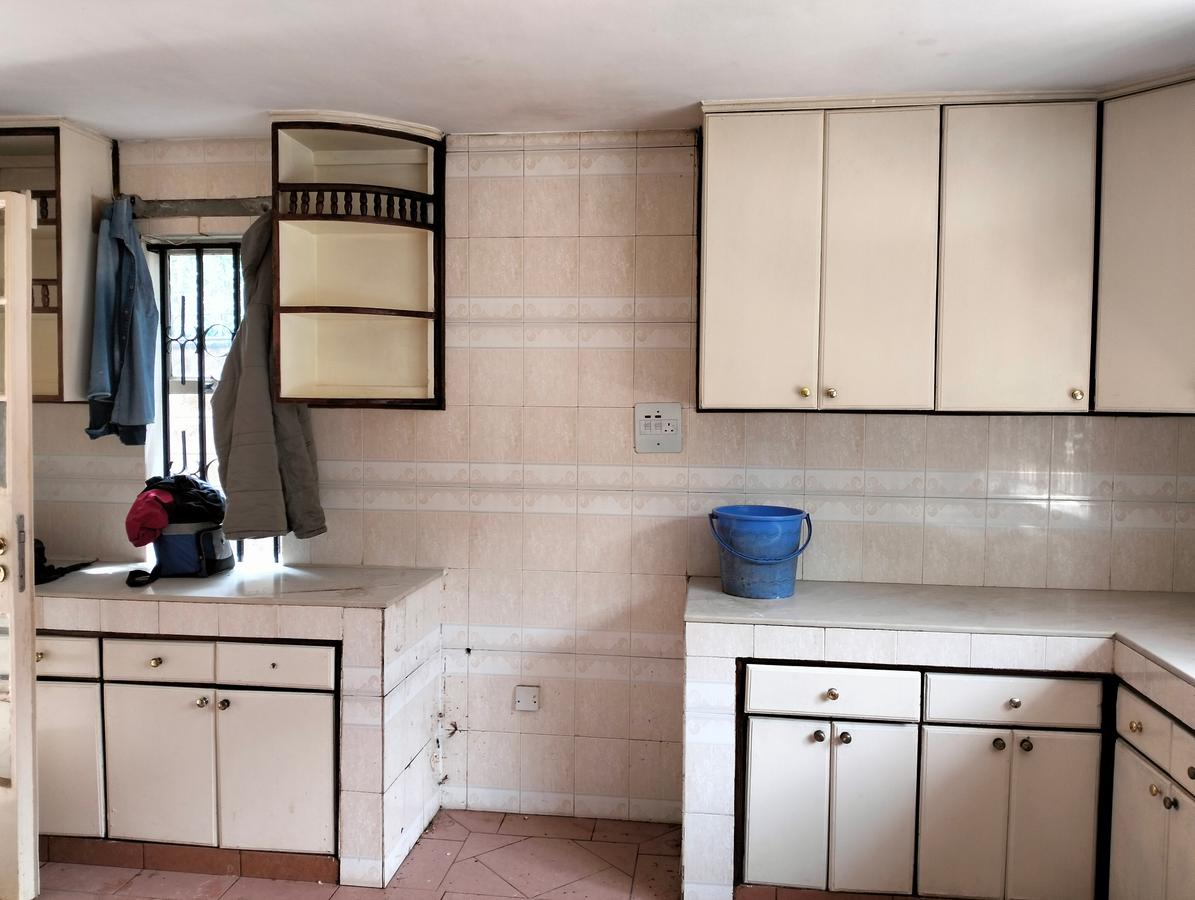 5 Bed Townhouse with Staff Quarters in Lavington - 9