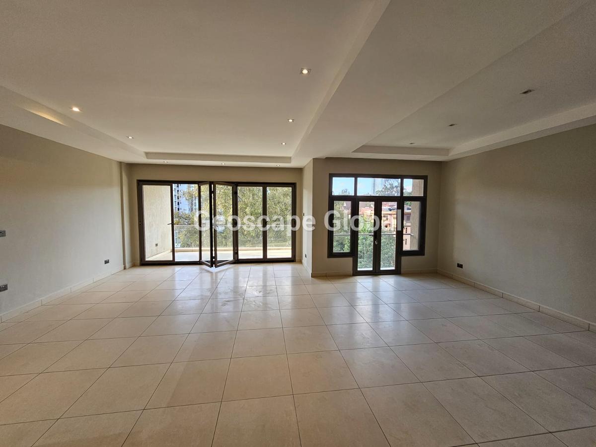 3 Bed Apartment with En Suite at Riverside Drive - 10