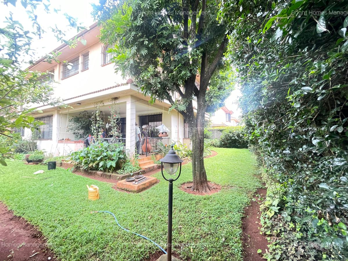 4 Bed Apartment with En Suite in Lavington - 1