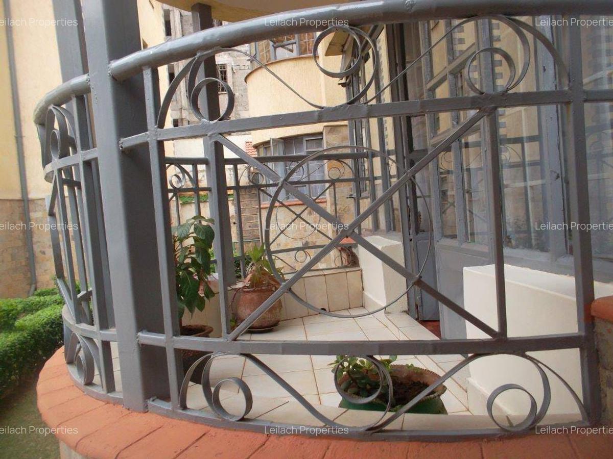 3 Bed Apartment with En Suite in Kilimani - 14