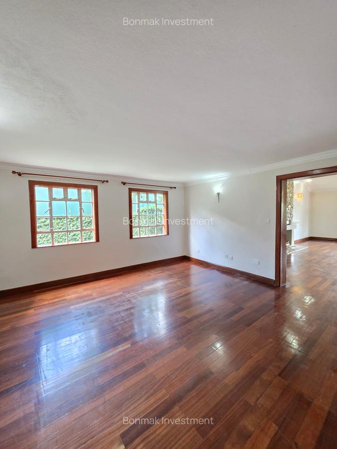 4 Bed House with En Suite at Old Runda. - 12