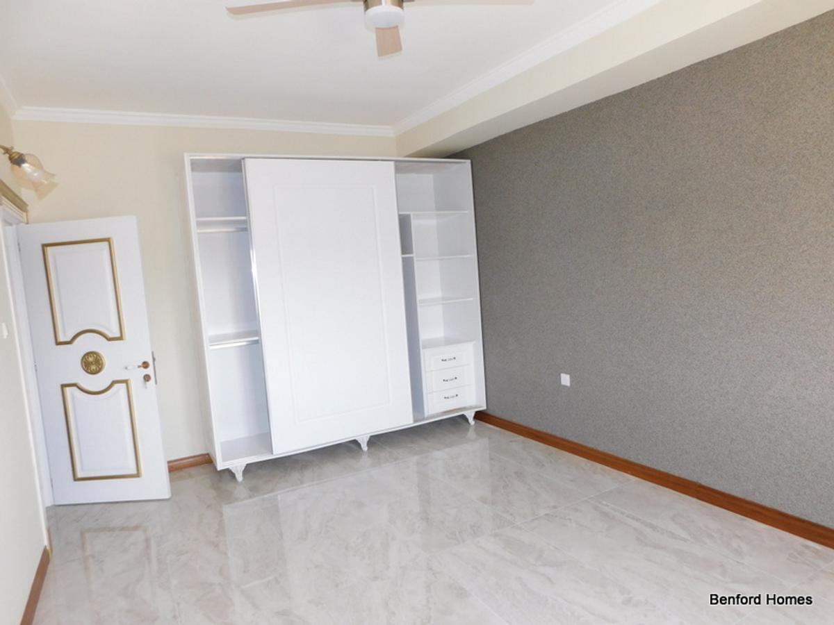 2 Bed Apartment with En Suite in Nyali Area - 12