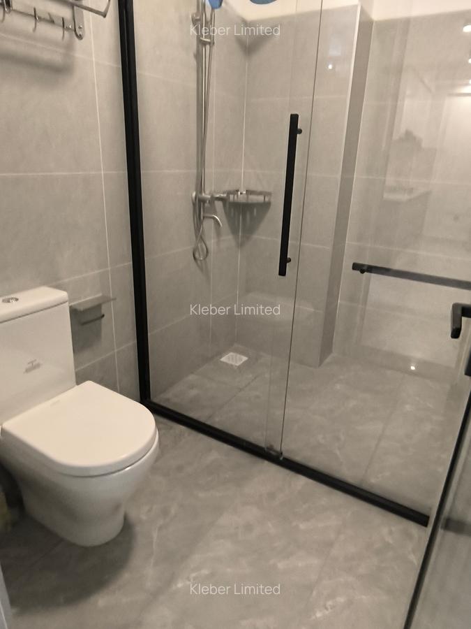 Studio Apartment with En Suite at Valley Arcade - 11