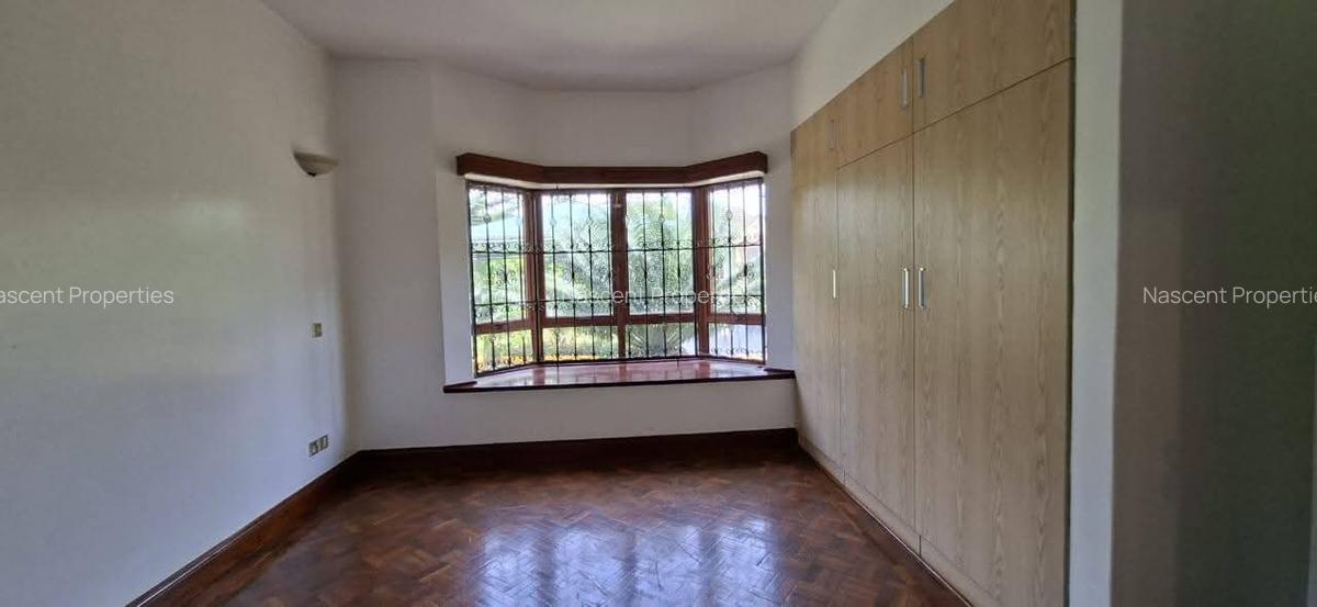 5 Bed Villa with En Suite in Runda - 6