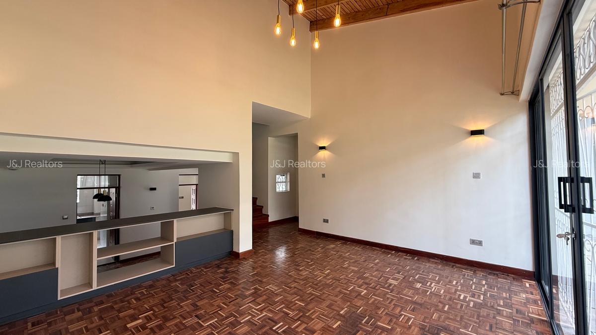 4 Bed Townhouse with En Suite in Rhapta Road - 9